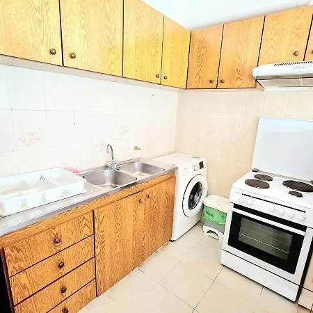 Dorothy's Seaview Apartment Haraki